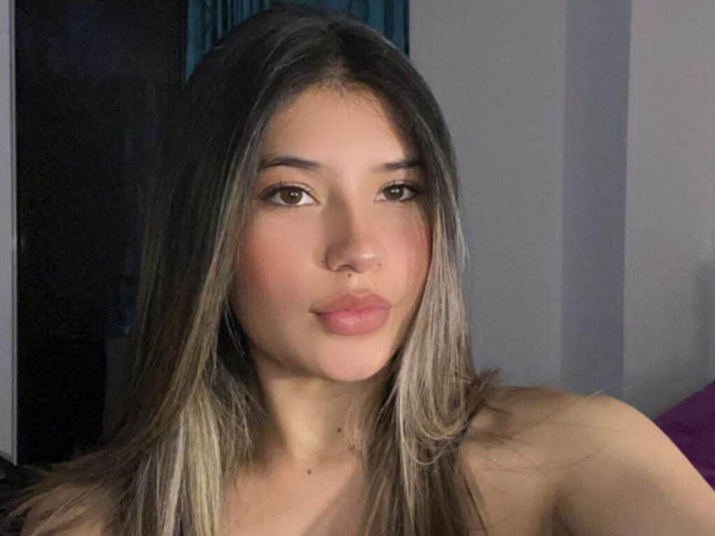 Amber Corona